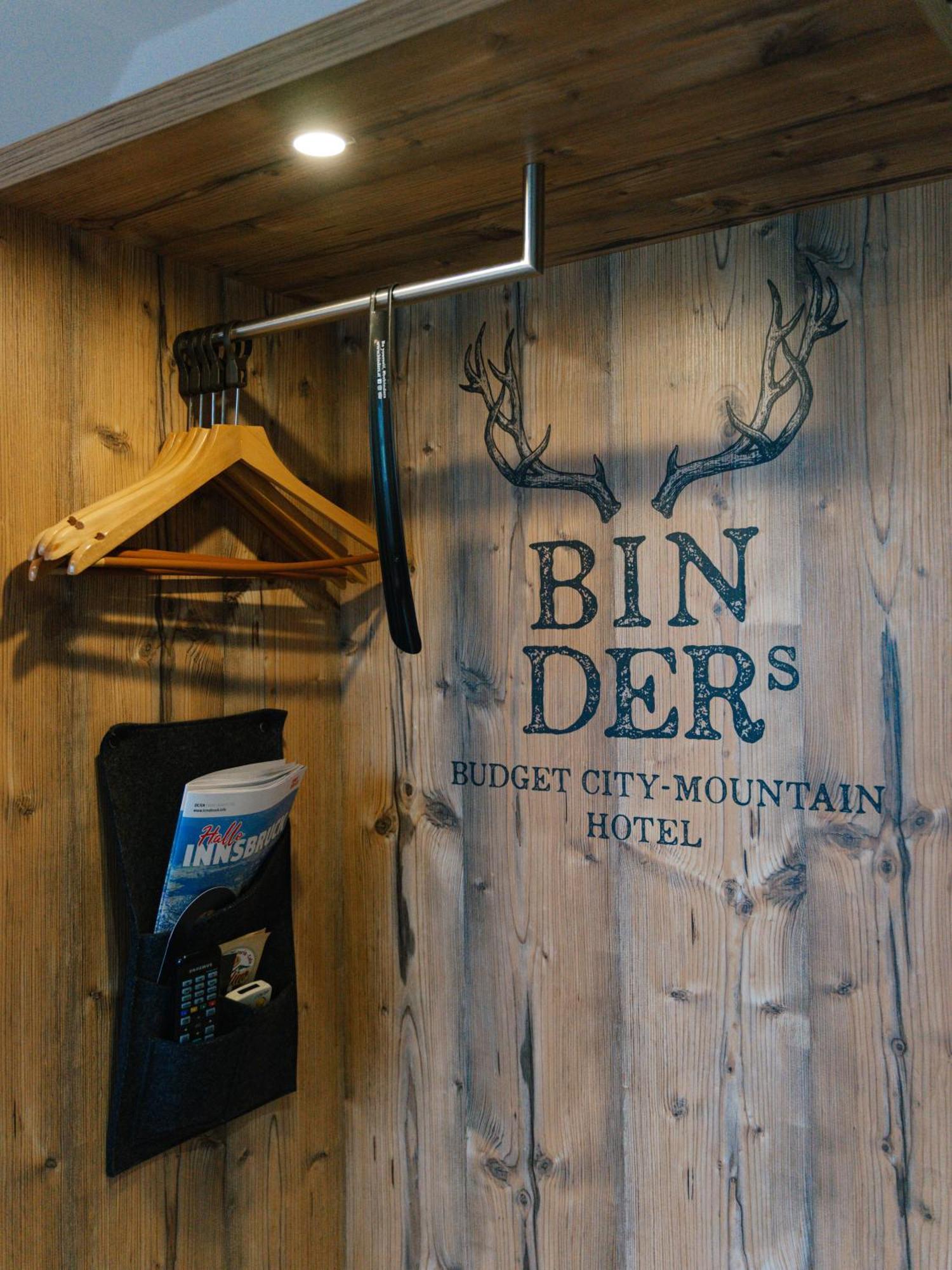 אינסברוק Binders Budget City-Mountain Hotel מראה חיצוני תמונה